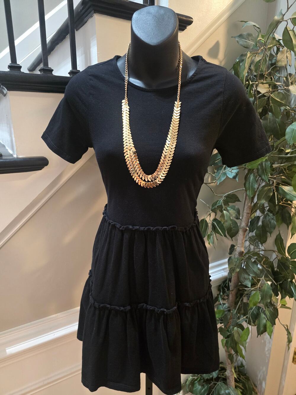 River Island Skirt Dress Women's Size 2 Black Ruffle Short Sleeves Crew Neck